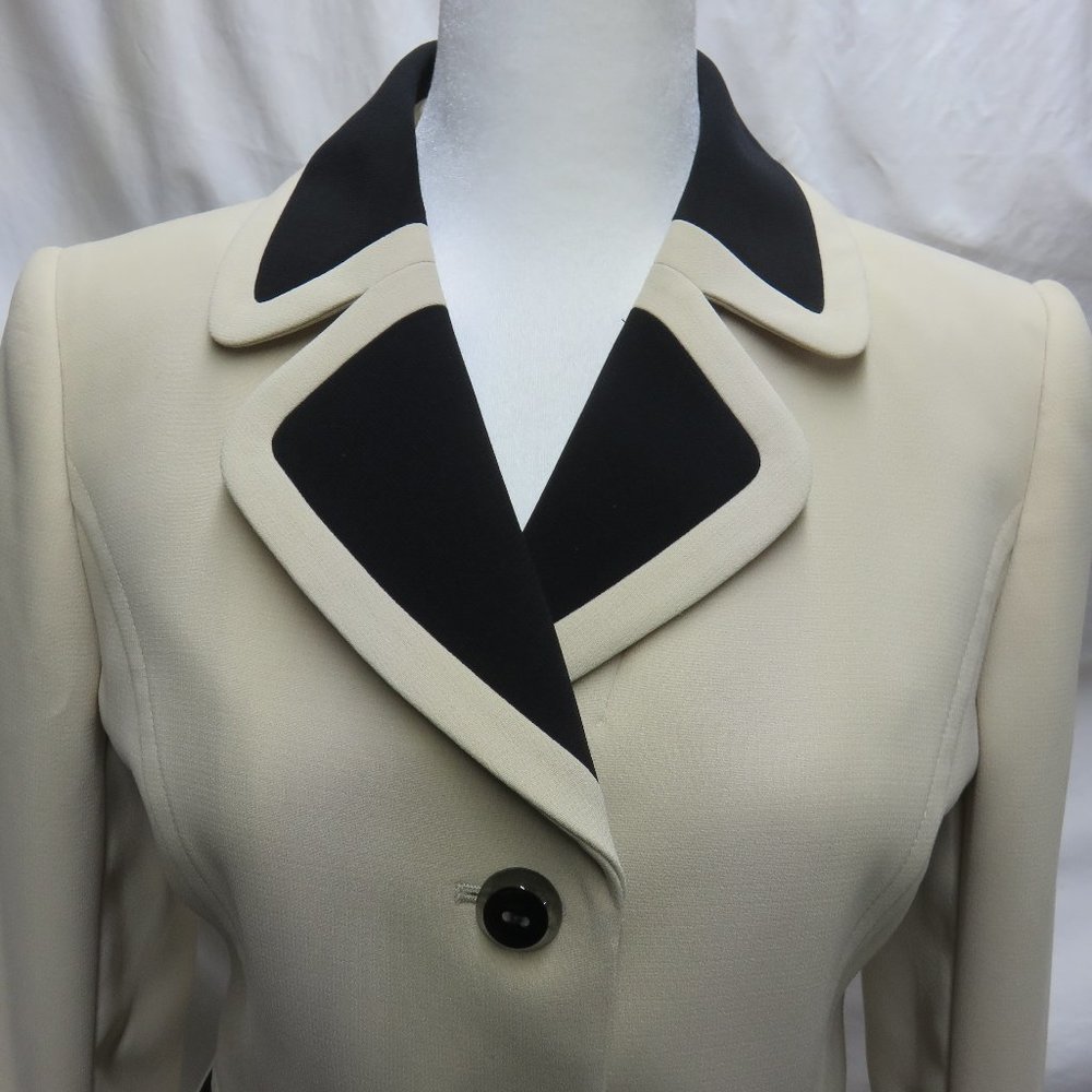 Tahari Woman's Pantsuit - Picture 8 of 16